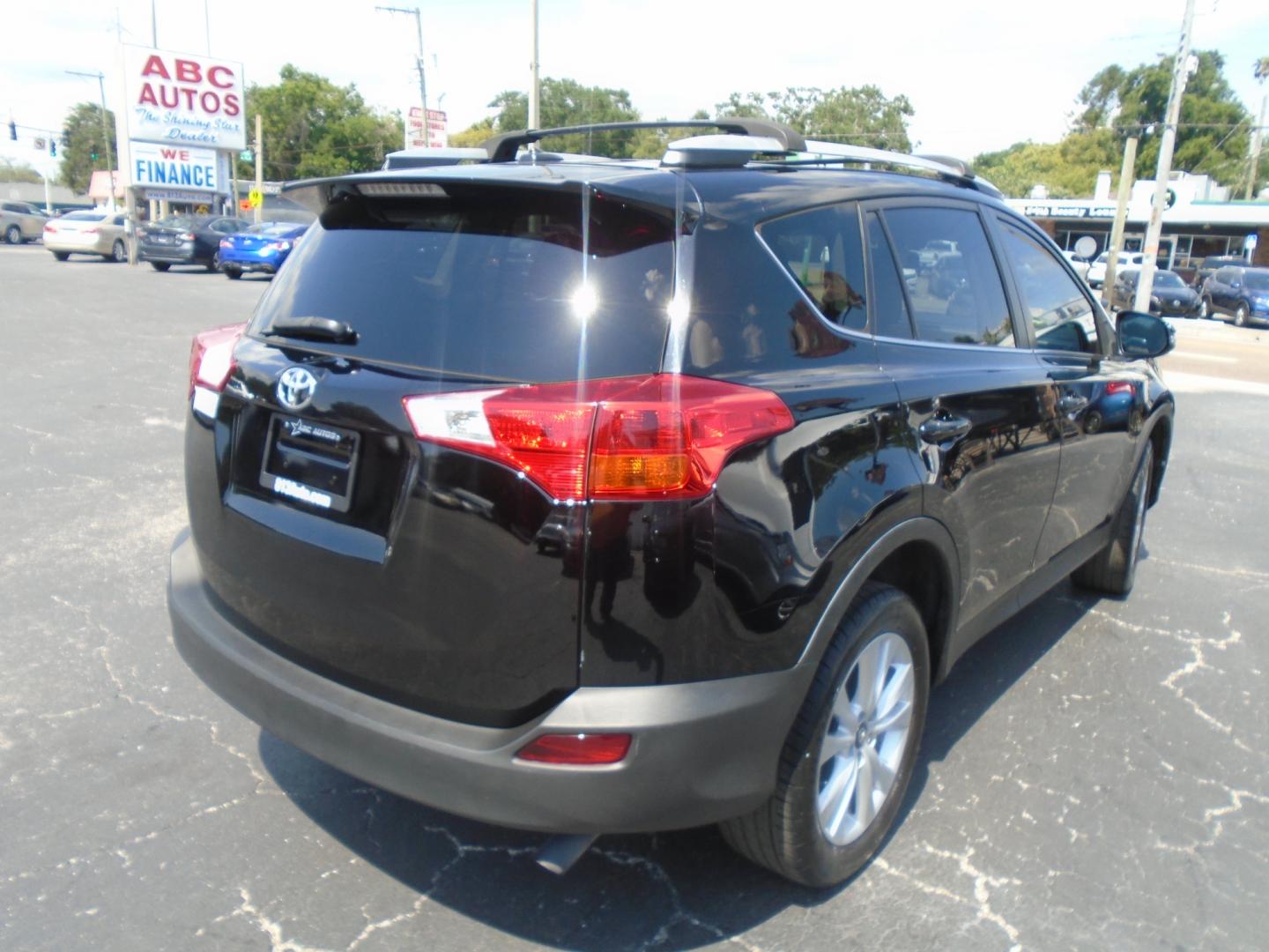 2014 Toyota RAV4 (2T3YFREV6EW) , located at 6112 N Florida Avenue, Tampa, FL, 33604, (888) 521-5131, 27.954929, -82.459534 - Photo#3